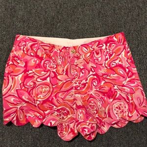 Lily Pulitzer 5” scalloped hem Buttercup shorts